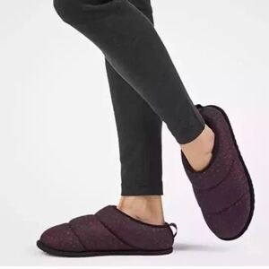 Deep Purple Slip-On Slippers with Soft Quilted Fabric and Flexible Sole